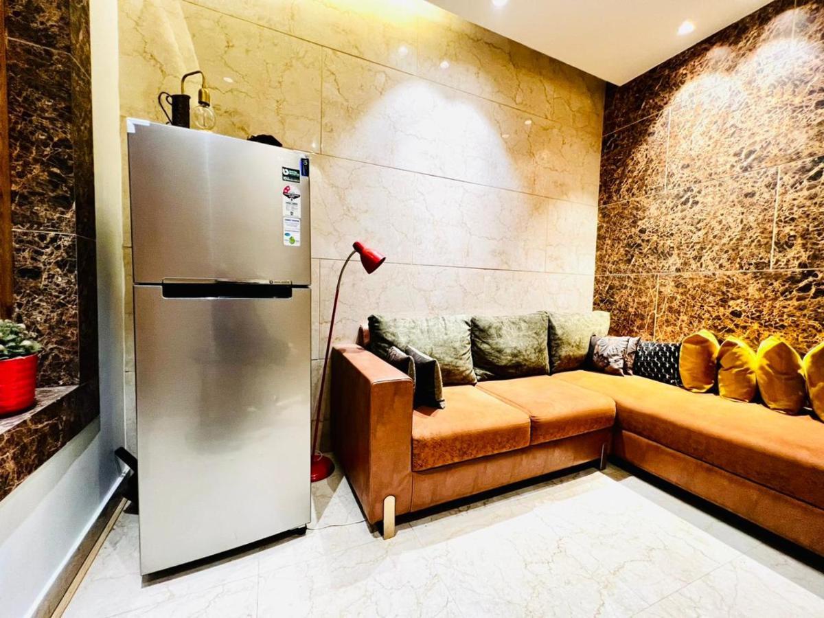 Divine Studios Rajouri Garden New Delhi Eksteriør bilde