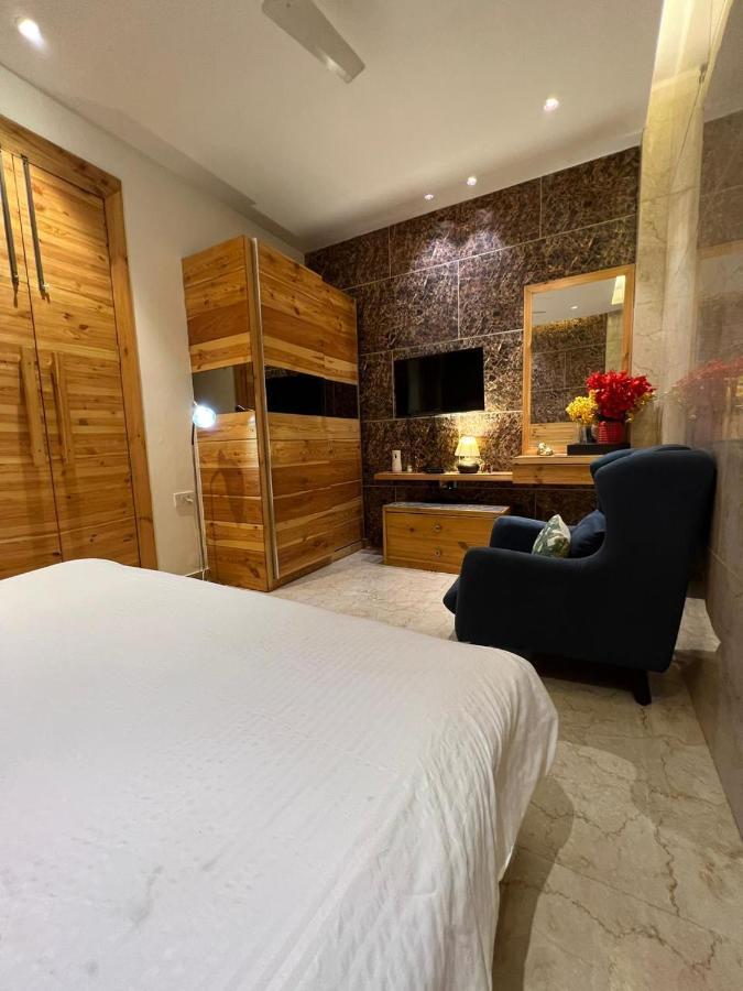 Divine Studios Rajouri Garden New Delhi Eksteriør bilde