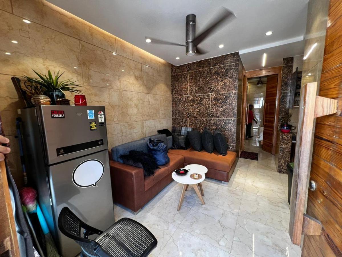 Divine Studios Rajouri Garden New Delhi Eksteriør bilde
