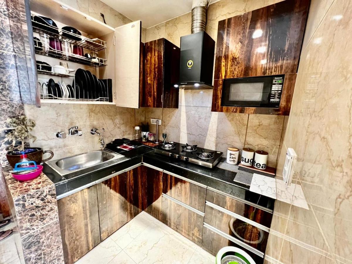 Divine Studios Rajouri Garden New Delhi Eksteriør bilde