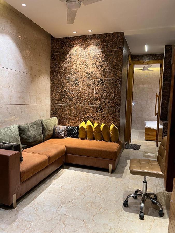 Divine Studios Rajouri Garden New Delhi Eksteriør bilde
