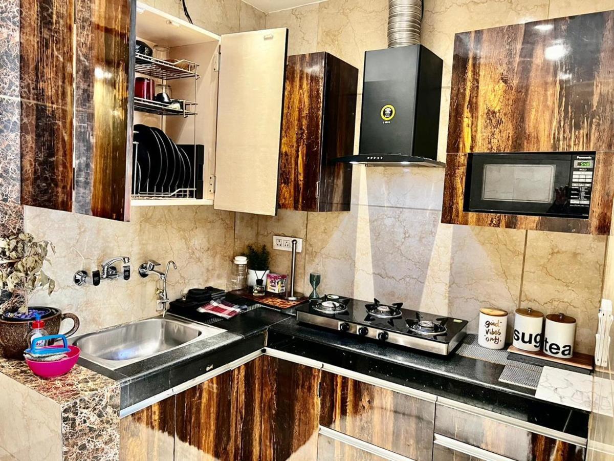 Divine Studios Rajouri Garden New Delhi Eksteriør bilde